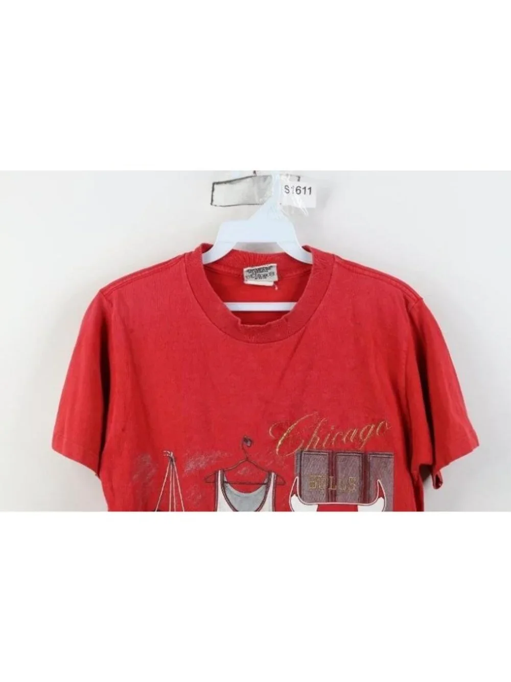 Vtg 90s Mens Medium Distressed Chicago Bulls Basketball Locker Room T-Shirt USA